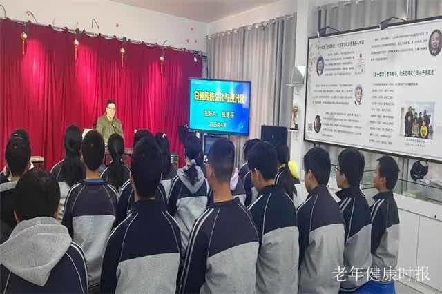 旅加华侨陈慧谷博士助力家乡 皎皎书苑荣获“银发文化公益贡献奖 旅加华侨陈慧谷博士助力家乡 皎皎书苑荣获“银发文化公益贡献奖